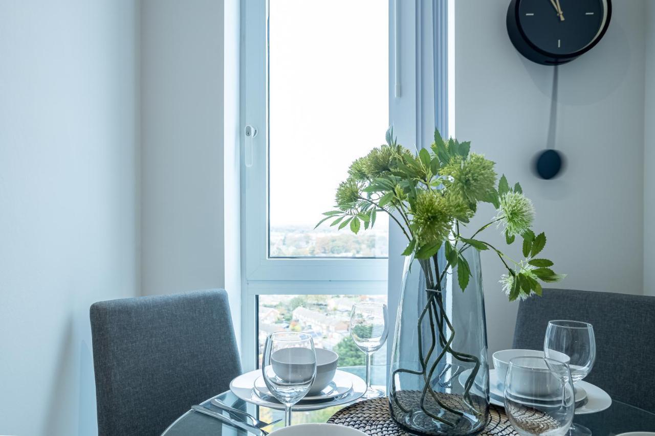 Luxe Apartments Bracknell Near Ascot, Legoland, Windsor, Lexicon - Free Parking & Gym מראה חיצוני תמונה