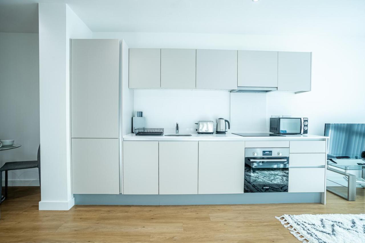 Luxe Apartments Bracknell Near Ascot, Legoland, Windsor, Lexicon - Free Parking & Gym מראה חיצוני תמונה