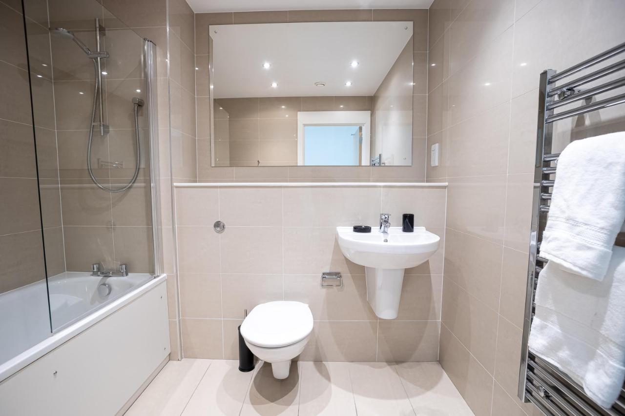 Luxe Apartments Bracknell Near Ascot, Legoland, Windsor, Lexicon - Free Parking & Gym מראה חיצוני תמונה