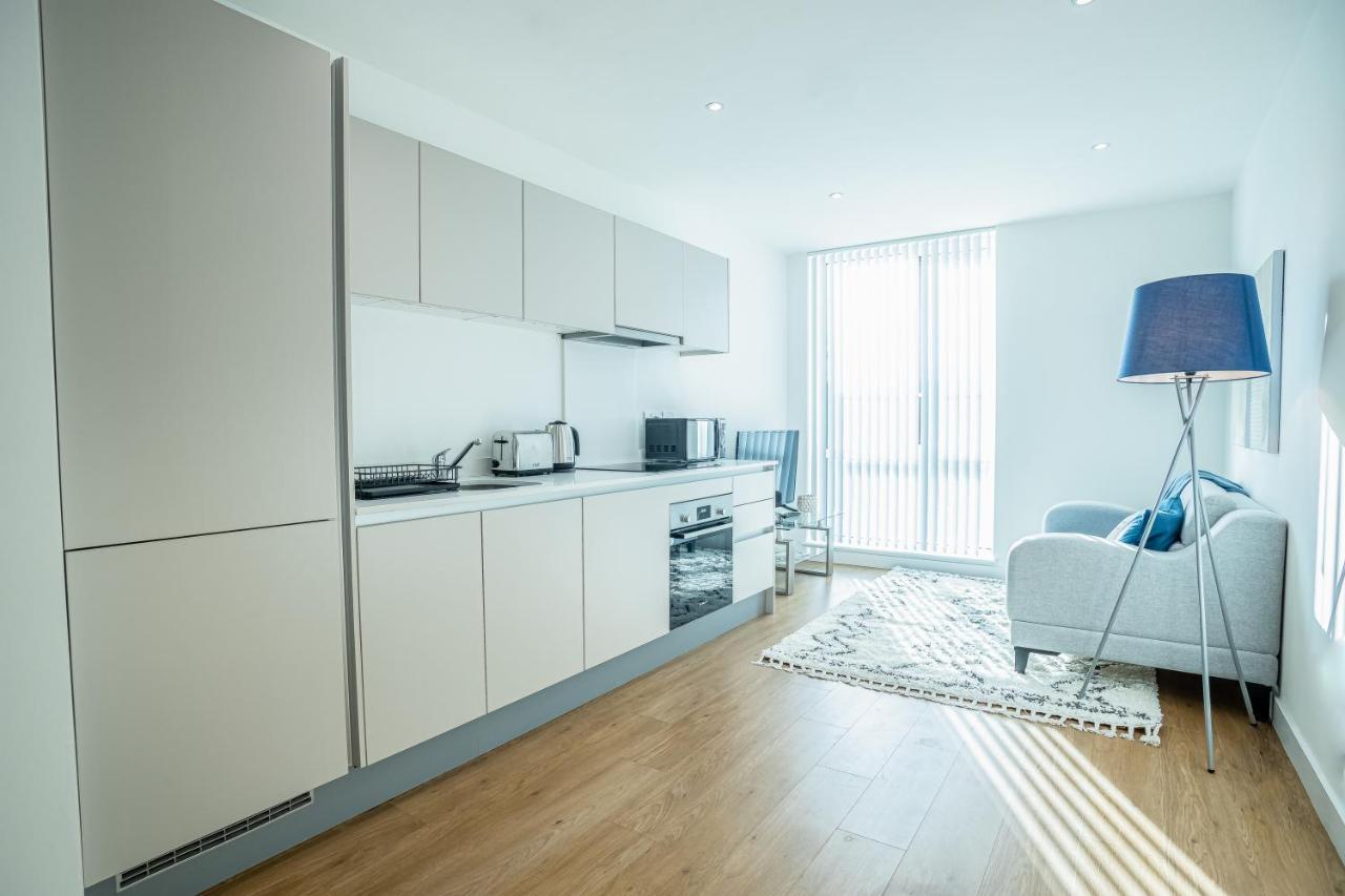 Luxe Apartments Bracknell Near Ascot, Legoland, Windsor, Lexicon - Free Parking & Gym מראה חיצוני תמונה